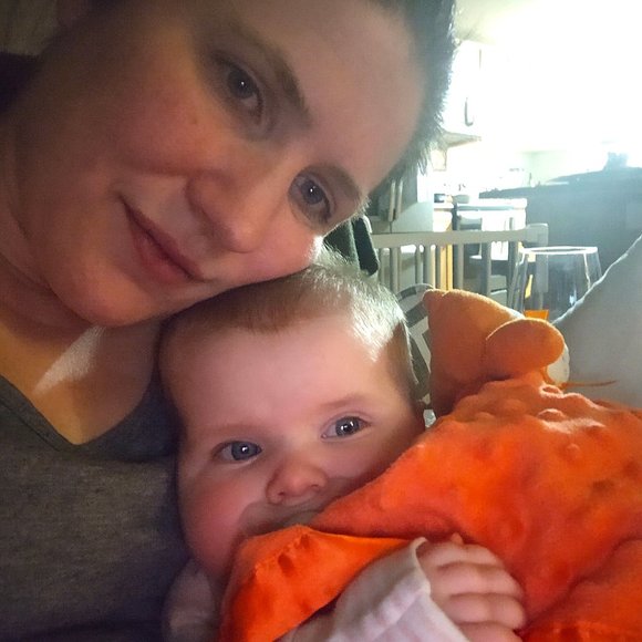 Welcome to my closet! 🦊🦊📬 - Picture 1 of 1